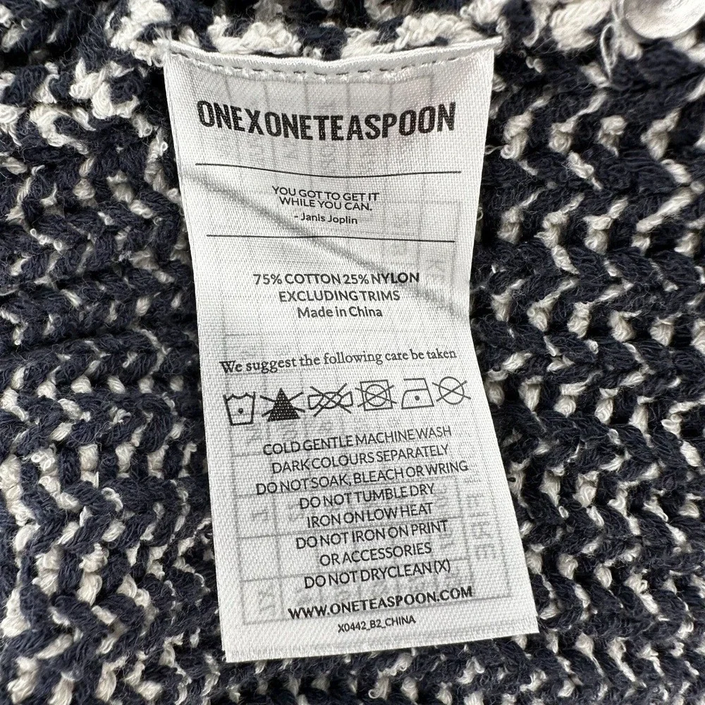 One x One Teaspoon Tunic Sweater Womens LARGE Blue Ivory Oversized‎ Striped - Picture 12 of 15